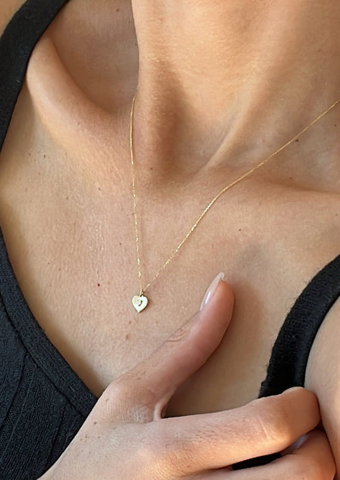 white diamond ribbed heart necklace