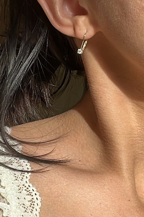 white diamond essential earrings