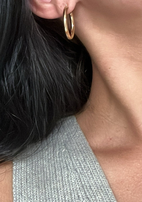 medium signature hoops