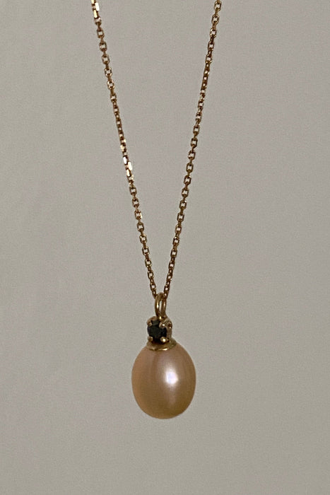 black diamond and blush pearl necklace