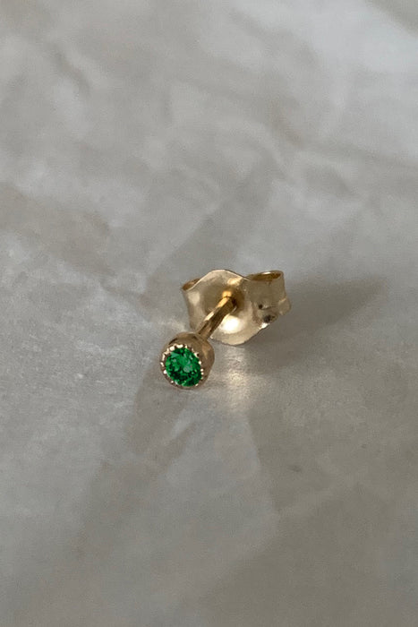 textured emerald studs