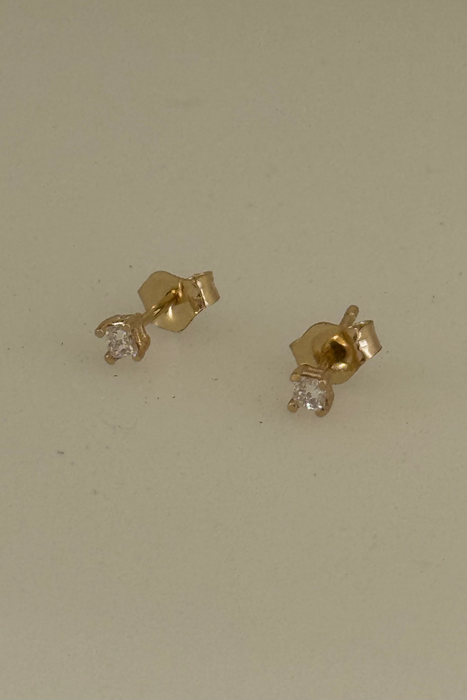 baby token studs