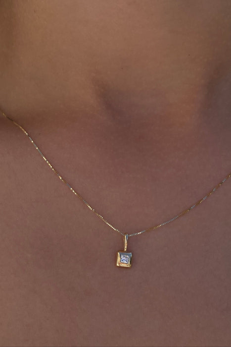 token diamond puff charm