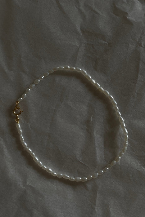 petite pearl bracelet