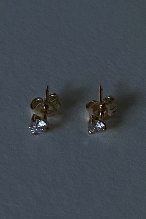essential studs