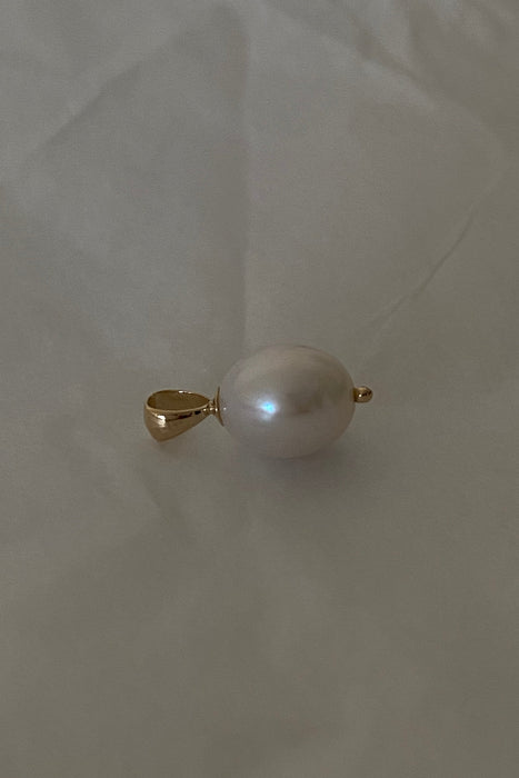 puff pearl charm