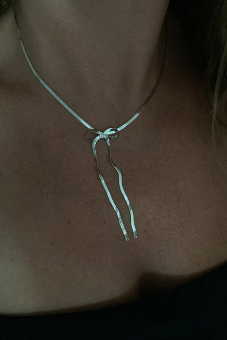 ss XL bow necklace