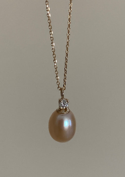 white diamond and blush pearl necklace