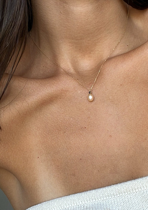 black diamond and blush pearl necklace