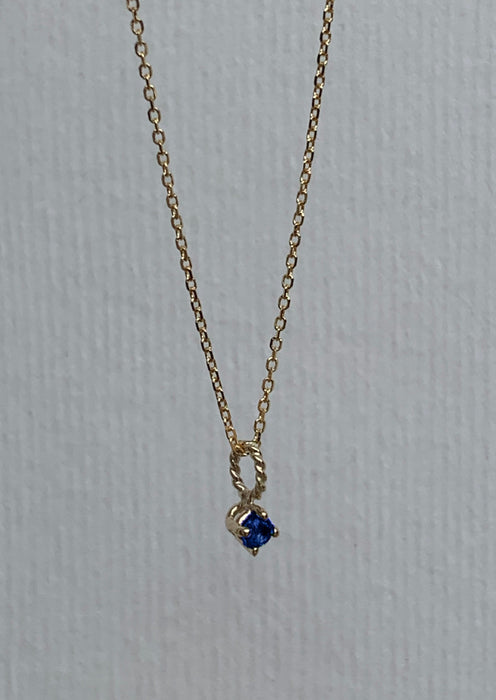 sapphire textured link necklace